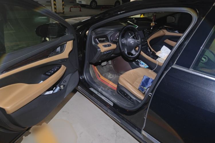 Used Buick LaCrosse 2018 20T Luxury Model Driver Seat