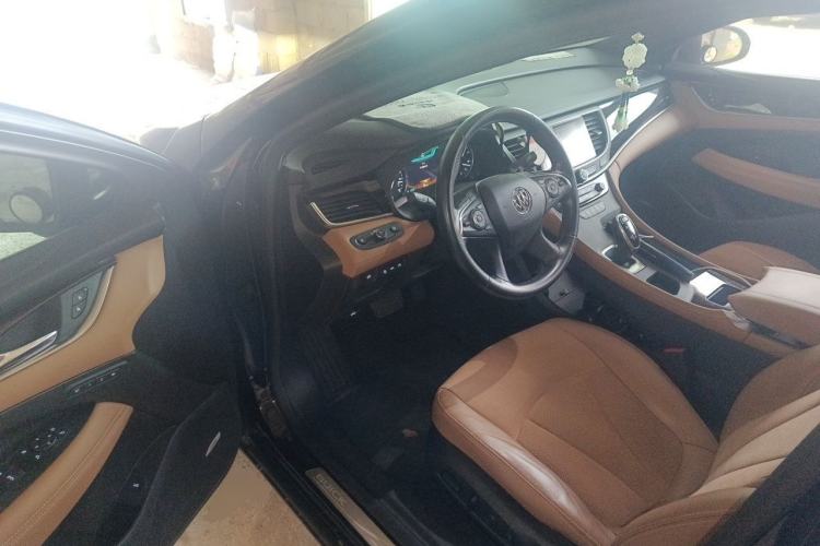 Used Buick LaCrosse 2018 28T Luxury Model Driver Seat