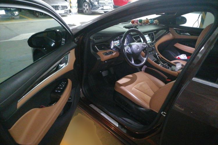 Used Buick LaCrosse 2018 28T Elite Edition Driver Seat