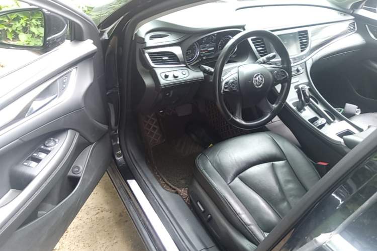 Used Buick LaCrosse 2018 20T Elite Edition Driver Seat