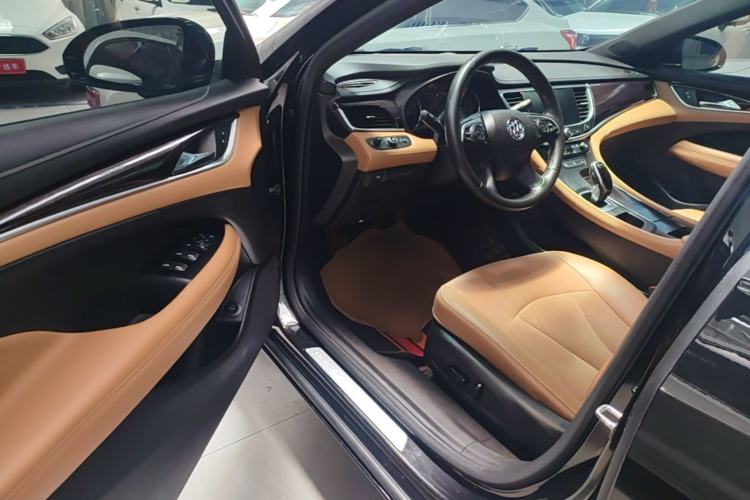 Used Buick LaCrosse 2018 28T Elite Edition Driver Seat