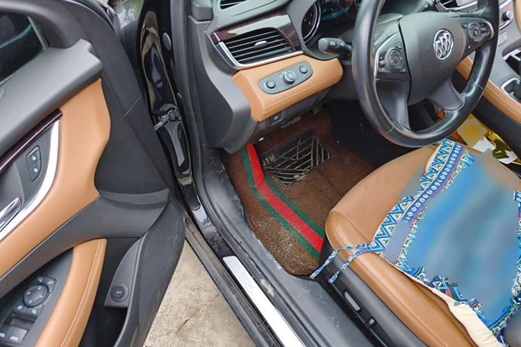 Used Buick LaCrosse 2018 28T Elite Edition Driver Seat