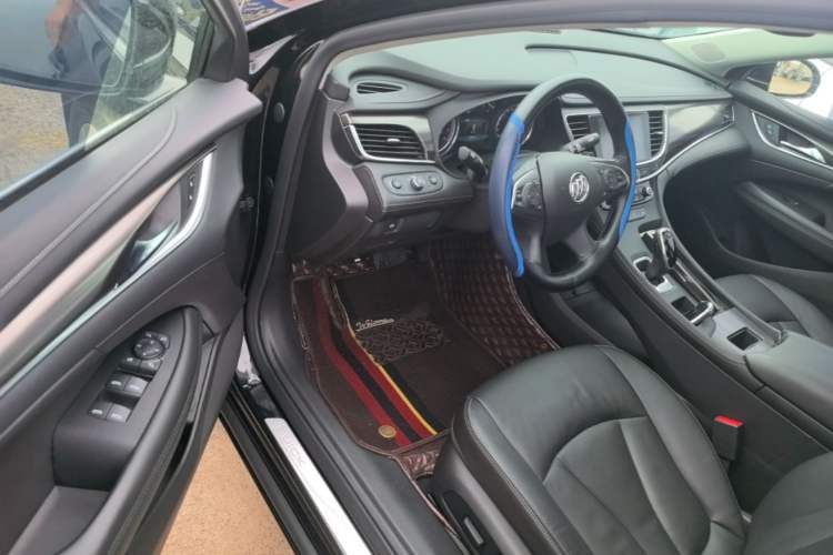 Used Buick LaCrosse 2018 20T Elite Edition Driver Seat