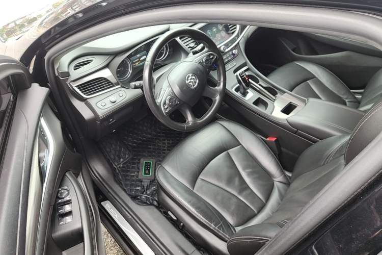 Used Buick LaCrosse 2018 20T Elite Edition Driver Seat