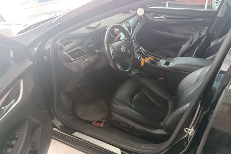 Used Buick LaCrosse 2018 20T Elite Edition Driver Seat