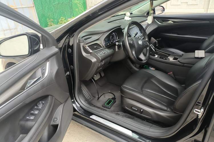 Used Buick LaCrosse 2018 20T Elite Edition Driver Seat