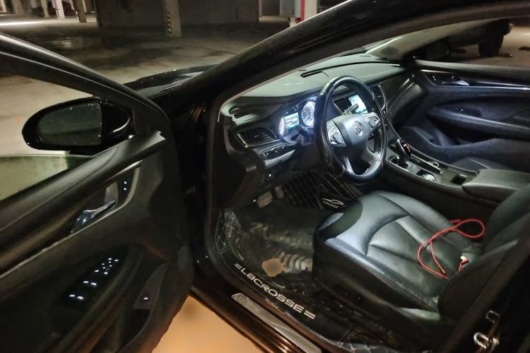 Used Buick LaCrosse 2018 20T Elite Edition Driver Seat