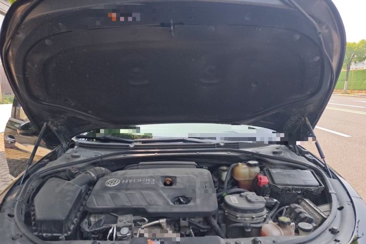 Used Buick LaCrosse 2018 30H Elite Edition Engine Bay