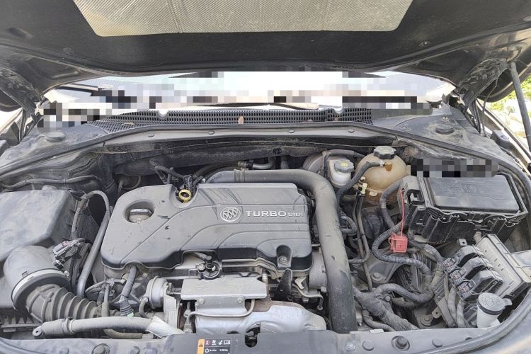 Used Buick LaCrosse 2018 20T Elite Edition Engine Bay
