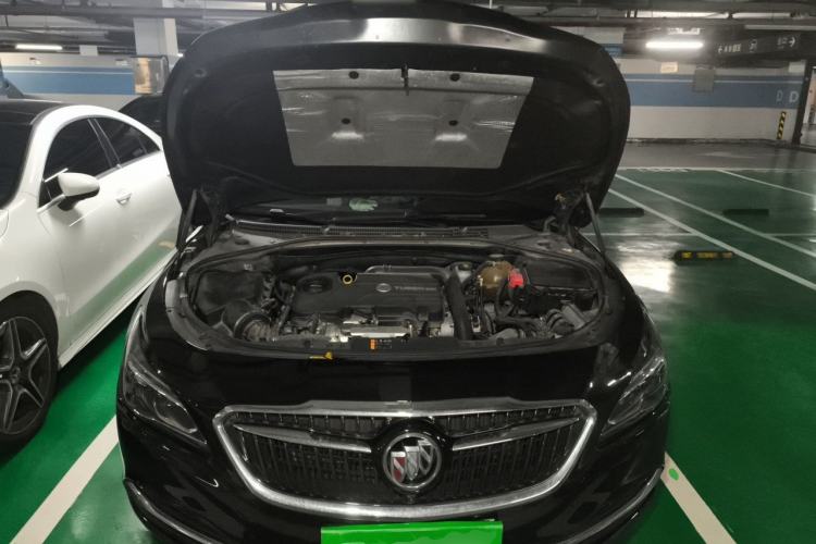 Used Buick LaCrosse 2018 20T Elite Edition Engine Bay