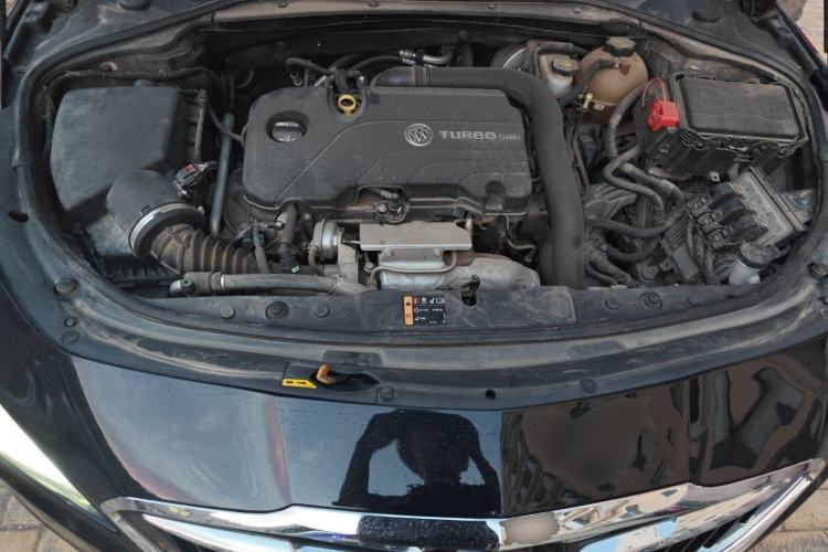 Used Buick LaCrosse 2018 20T Luxury Model Engine Bay