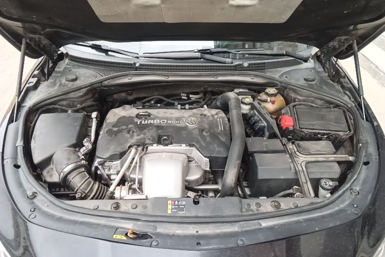 Used Buick LaCrosse 2018 28T Luxury Model Engine Bay