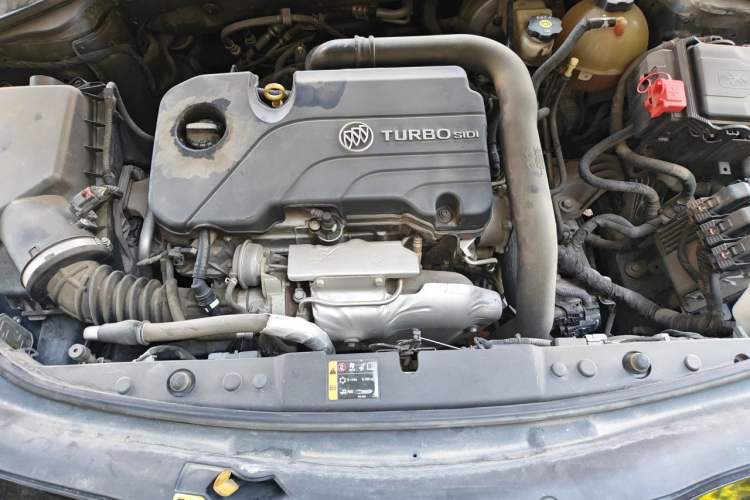 Used Buick LaCrosse 2018 20T Elite Edition Engine Bay