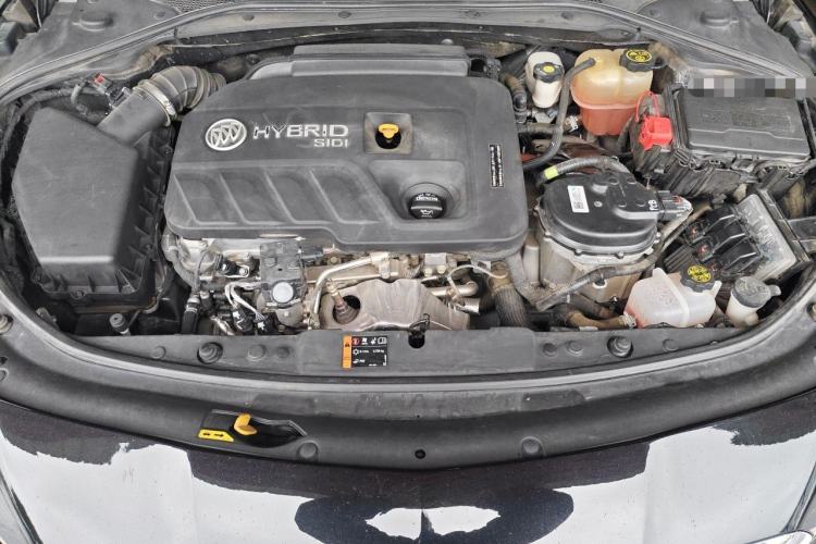 Used Buick LaCrosse 2018 30H Elite Edition Engine Bay