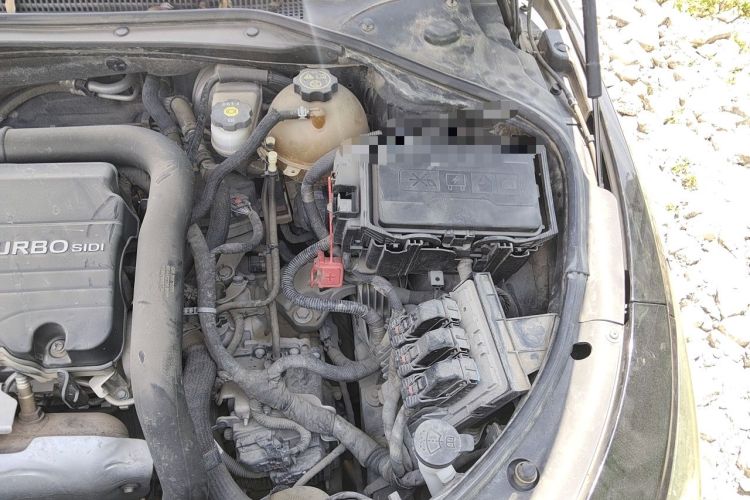 Used Buick LaCrosse 2018 20T Elite Edition Engine Bay Left