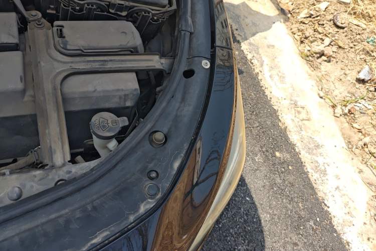 Used Buick LaCrosse 2018 28T Luxury Model Engine Bay Left