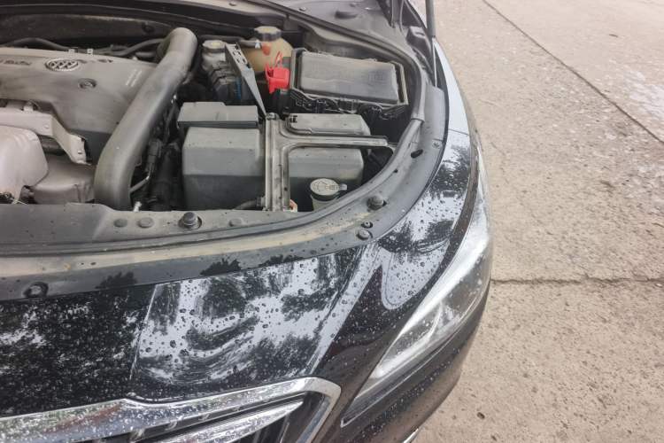 Used Buick LaCrosse 2018 28T Elite Edition Engine Bay Left
