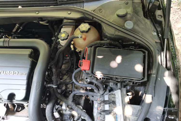 Used Buick LaCrosse 2018 20T Elite Edition Engine Bay Left