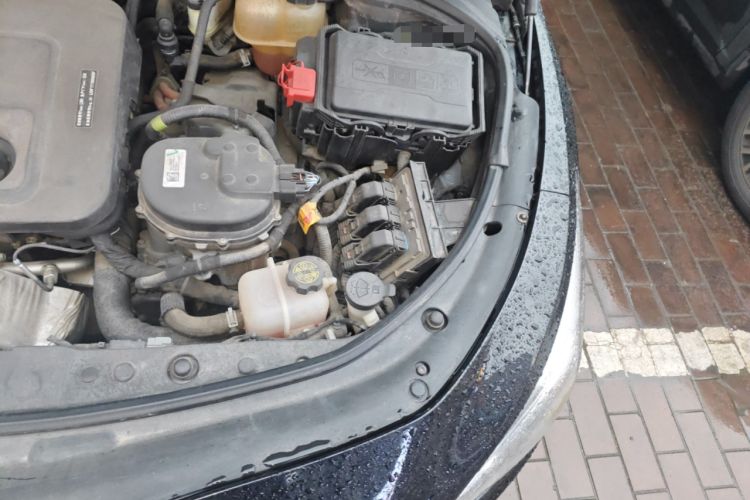 Used Buick LaCrosse 2018 30H Elite Edition Engine Bay Left