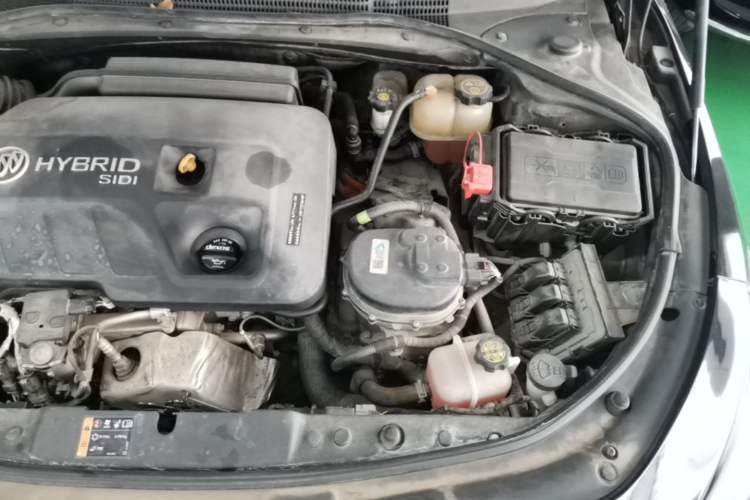 Used Buick LaCrosse 2018 30H Elite Edition Engine Bay Left