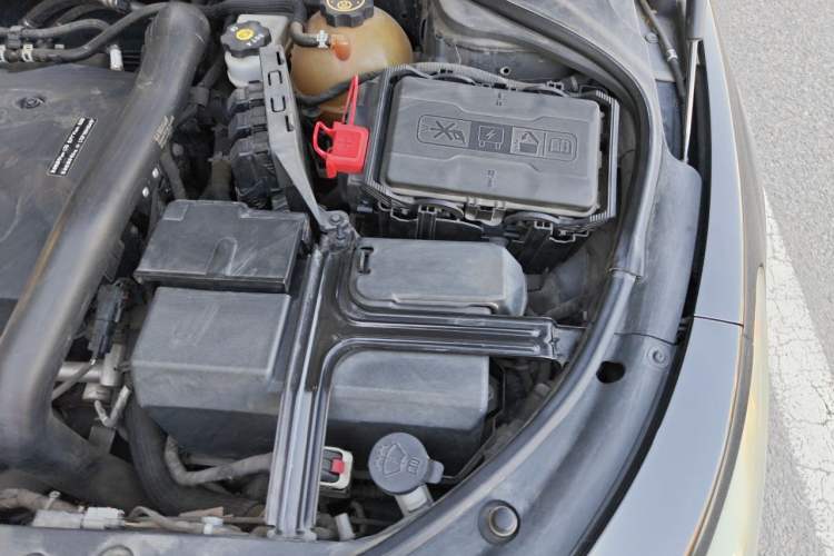 Used Buick LaCrosse 2018 20T Luxury Model Engine Bay Left