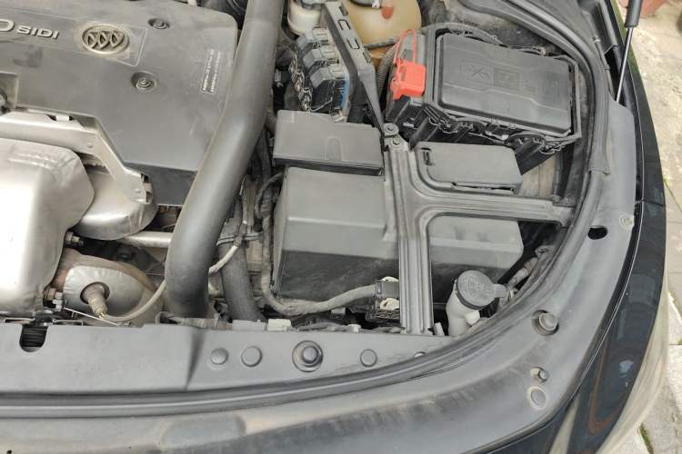 Used Buick LaCrosse 2018 20T Leading Model Engine Bay Left
