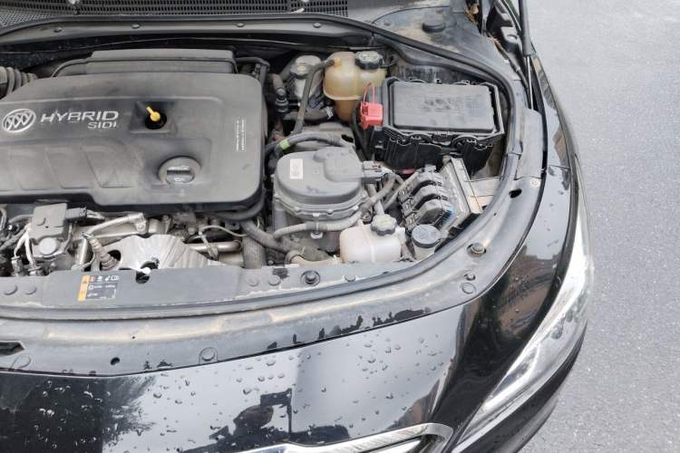 Used Buick LaCrosse 2018 30H Elite Edition Engine Bay Left