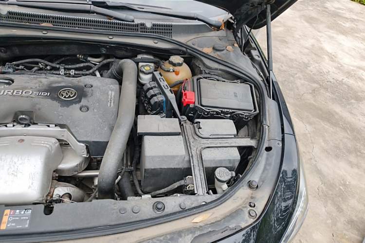 Used Buick LaCrosse 2018 28T Elite Edition Engine Bay Left