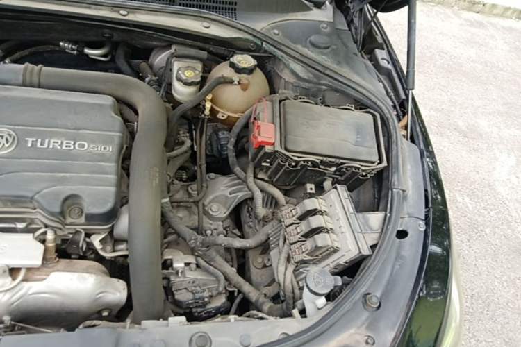 Used Buick LaCrosse 2018 20T Elite Edition Engine Bay Left