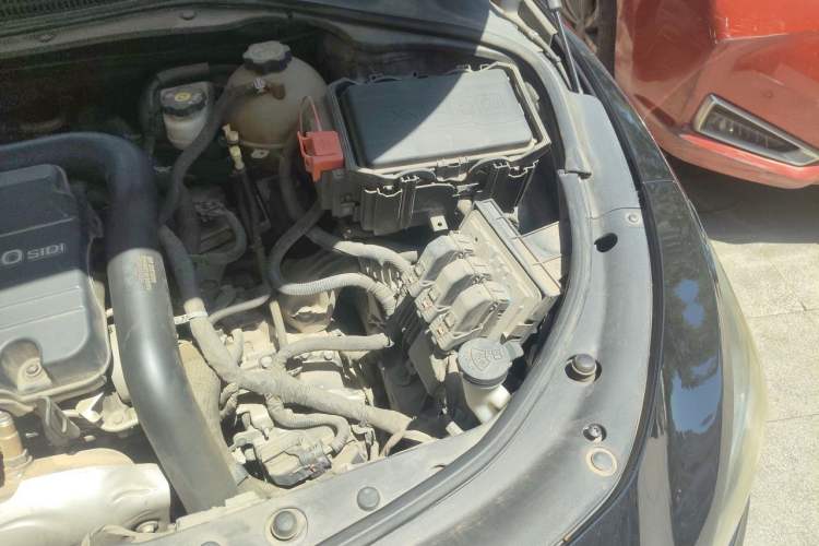 Used Buick LaCrosse 2018 20T Elite Edition Engine Bay Left