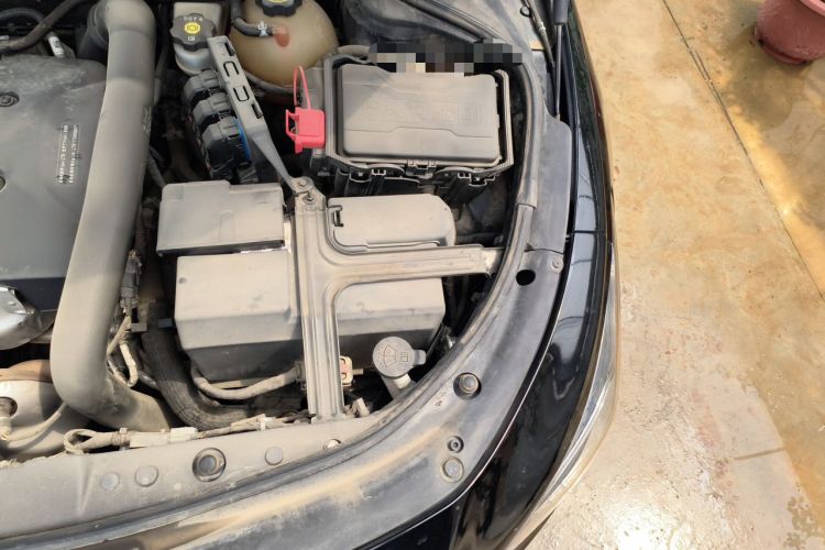 Used Buick LaCrosse 2018 28T Luxury Model Engine Bay Left