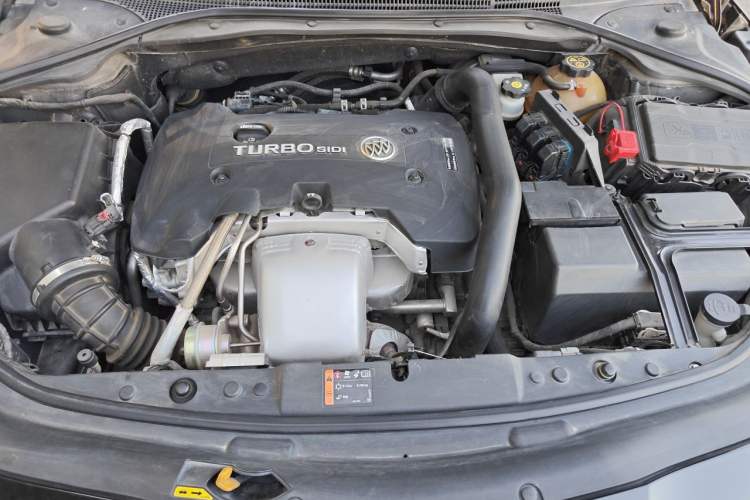 Used Buick LaCrosse 2018 20T Luxury Model Engine Bay