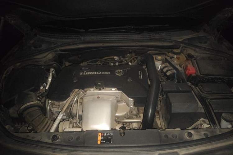 Used Buick LaCrosse 2018 28T Elite Edition Engine Bay