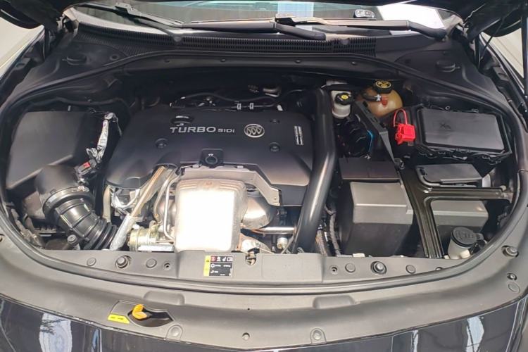 Used Buick LaCrosse 2018 28T Elite Edition Engine Bay