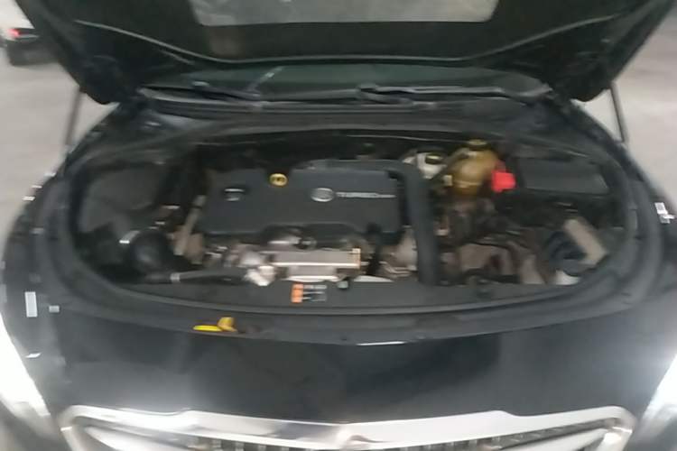Used Buick LaCrosse 2018 20T Leading Model Engine Bay