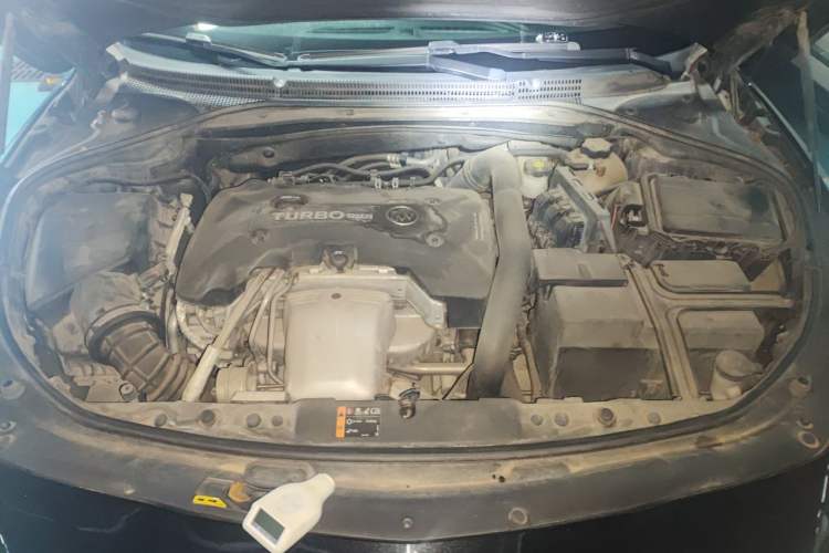 Used Buick LaCrosse 2018 28T Luxury Model Engine Bay