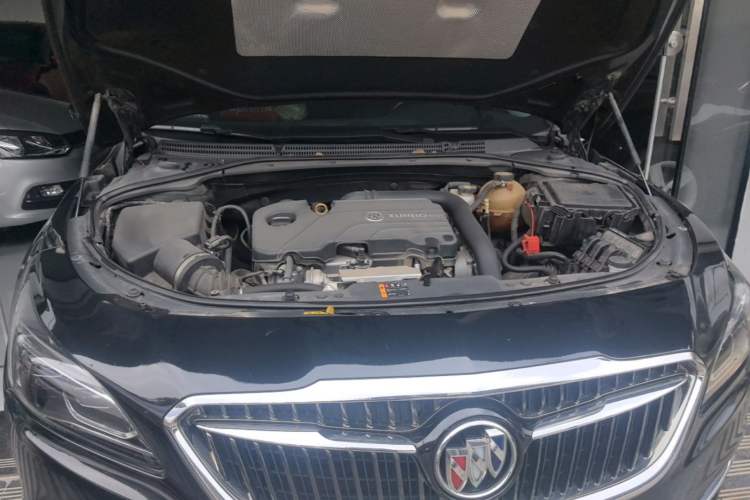 Used Buick LaCrosse 2018 20T Elite Edition Engine Bay