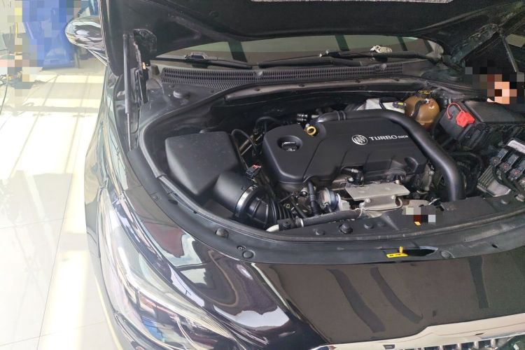 Used Buick LaCrosse 2018 20T Elite Edition Engine Bay Right