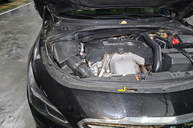 Used Buick LaCrosse 2018 28T Elite Edition Engine Bay Right