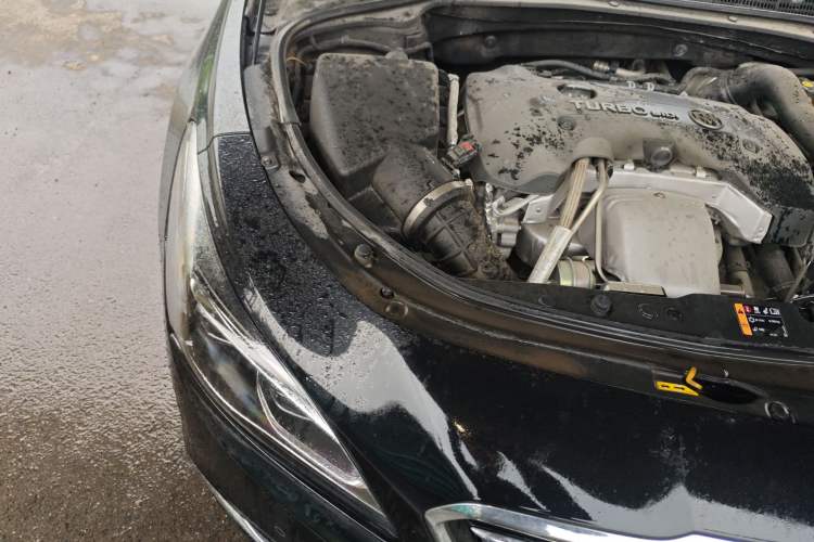 Used Buick LaCrosse 2018 28T Elite Edition Engine Bay Right