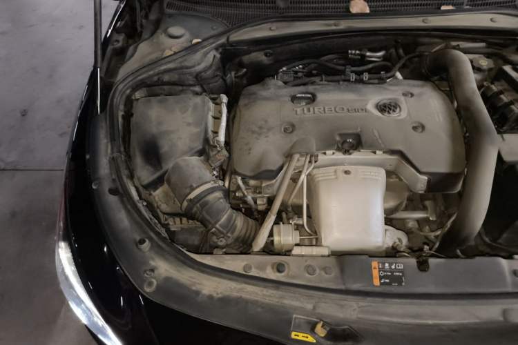 Used Buick LaCrosse 2018 28T Elite Edition Engine Bay Right