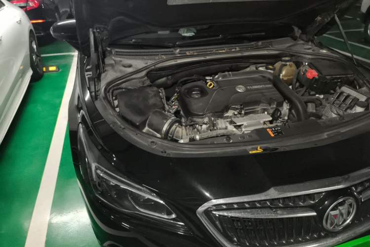 Used Buick LaCrosse 2018 20T Elite Edition Engine Bay Right