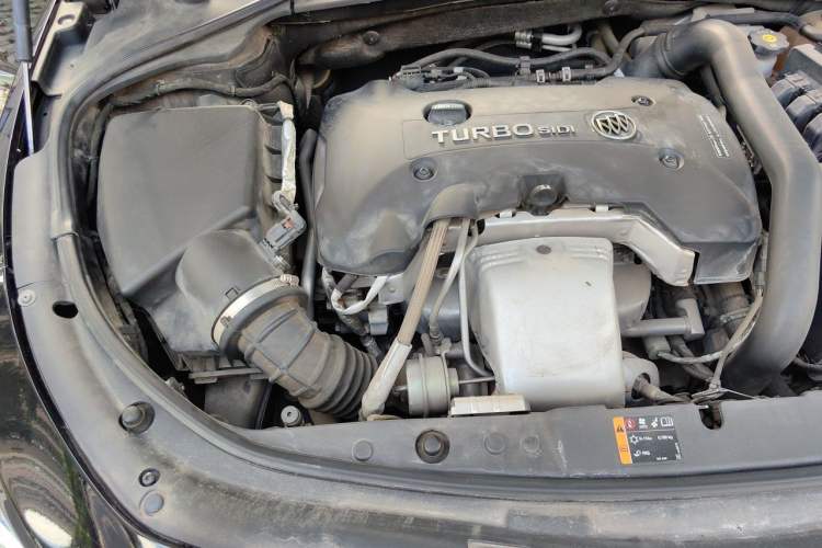 Used Buick LaCrosse 2018 28T Elite Edition Engine Bay Right