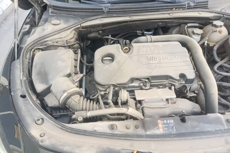 Used Buick LaCrosse 2018 20T Elite Edition Engine Bay Right