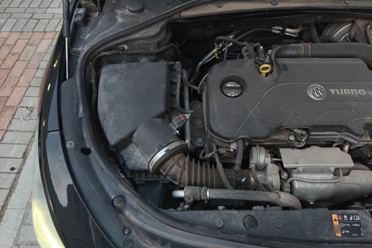 Used Buick LaCrosse 2018 20T Luxury Model Engine Bay Right