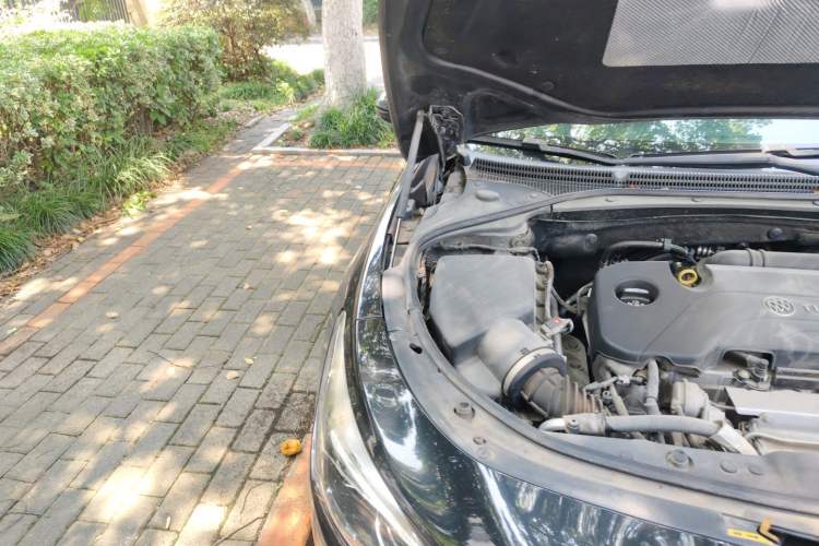 Used Buick LaCrosse 2018 20T Elite Edition Engine Bay Right