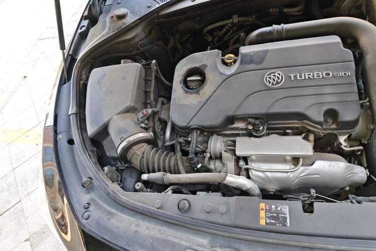 Used Buick LaCrosse 2018 20T Elite Edition Engine Bay Right