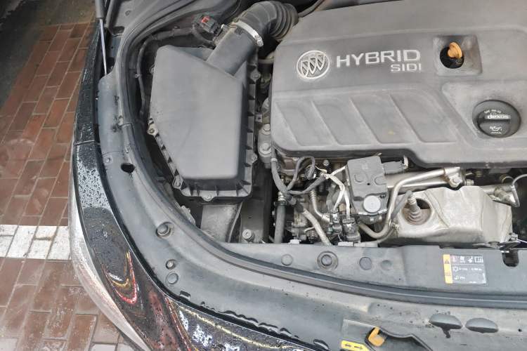 Used Buick LaCrosse 2018 30H Elite Edition Engine Bay Right