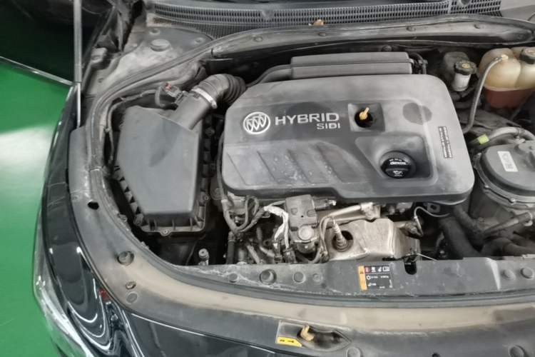 Used Buick LaCrosse 2018 30H Elite Edition Engine Bay Right