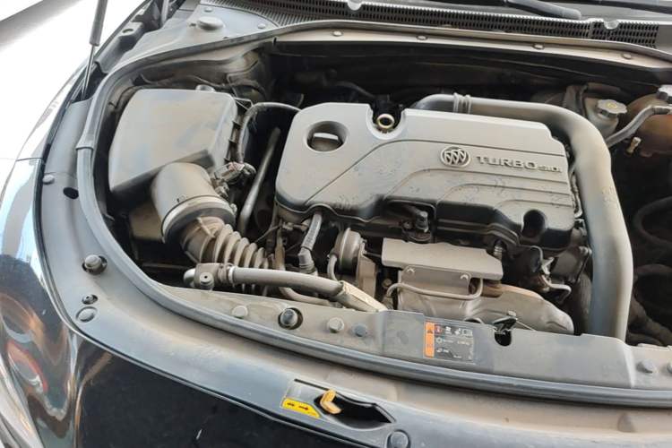 Used Buick LaCrosse 2018 20T Elite Edition Engine Bay Right